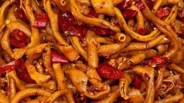 喜欢吃鸭货的，一定不要错过这个湖南的香辣鸭肠，香香辣辣QQ弹弹的特别好吃#妈呀太香了 #无辣不欢 #