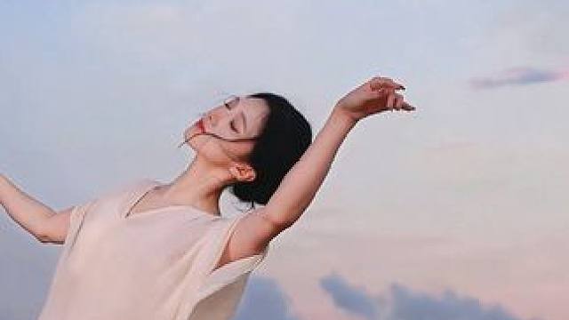 潮起潮落，云卷云舒#即兴 #舞蹈 #海边跳舞太美了