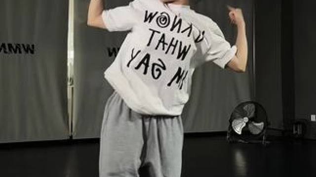来咯，今天小组合已经镜面啦！#创作灵感 #展兄编舞 #hiphop基础 #北海 
