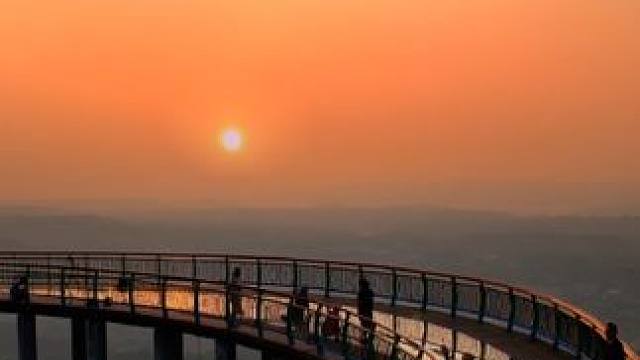 #夏天的正确打开方式  夏天真的可以在蒙顶山追到一场日出！！#小小蒙顶山拿捏