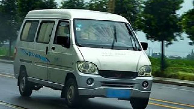 “中国销量最多的车是?” #五菱宏光 #topgear