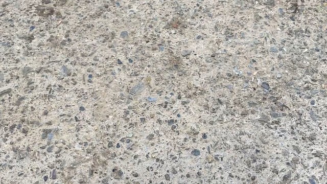 楼梯滚瓶子爆破解压时刻