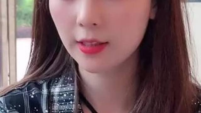 #邻家女孩 #模特美女 #街拍美女 #笑容最治愈的女孩 #车模