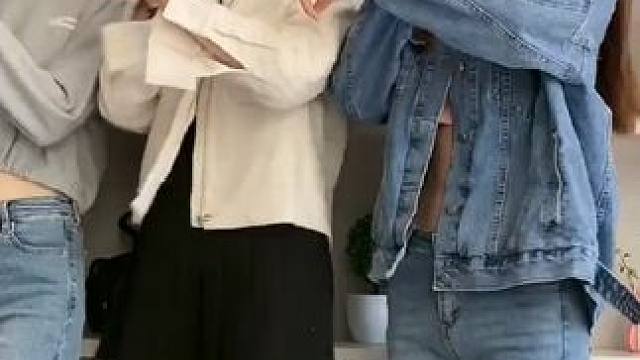 #模特美女 #邻家女孩 #街拍美女 #笑容最治愈的女孩 #车模