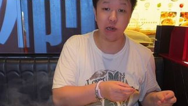 老牌连锁啦，正宗的老北京铜锅，做工都非常考究，代金券建议先囤几张，毕竟活动不是什么时候都有的#周末去