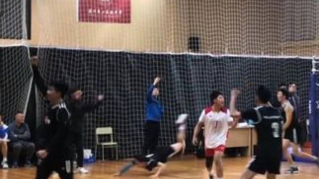 无法预知某瞬间的意义，直到他变成回忆#排球 #毕业季 #日常训练 #比赛现场