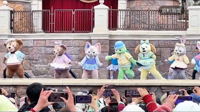 迪士尼一天花1万5，遭到网友吐槽！