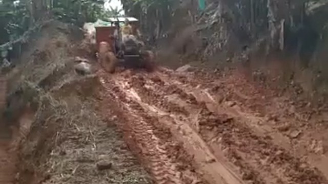 一个敢开一个敢坐[捂脸]