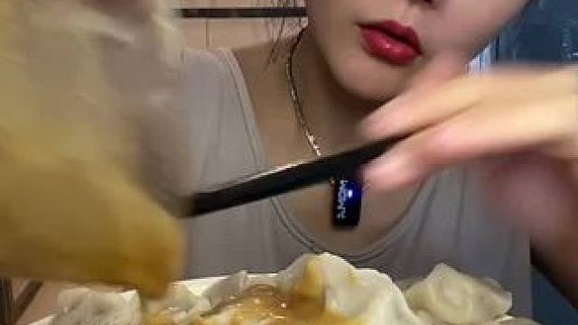 #好好吃饭好好生活 #妈呀太香了 #晒美食是对平凡生活的热爱 #从来没吃过这么好吃的东西 #秋天的第