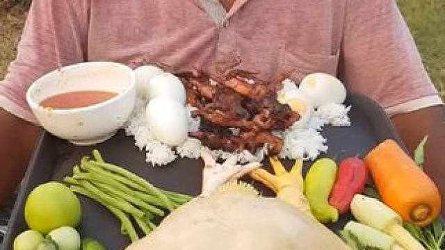 印尼雷斯大叔 #农村生活 #原始美味 #我的乡村生活 #爱生活爱美食 #东南亚美食