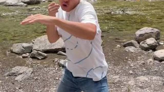 生活就像一场马拉松，需要不断的休息和摆烂，才能更好的再次出发。