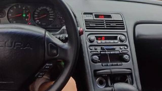 下雨天慢慢开车的感觉挺舒服的。 