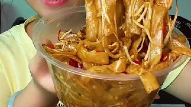 #炒河粉 #吃的太过瘾了 #包面