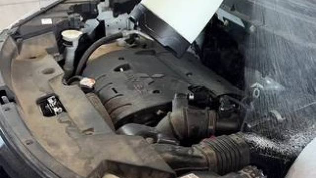 清洗发动机舱#dou上热门 #解压 #极度舒适 #专业的事情交给专业人去做 #舒服又解压