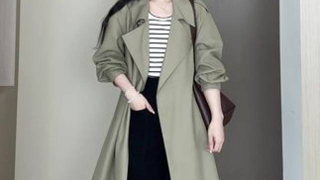 好爱这个风衣也太好看了 #创作灵感 #显瘦穿搭 #早秋新款 #风衣外套 #又酷又飒的早秋ootd