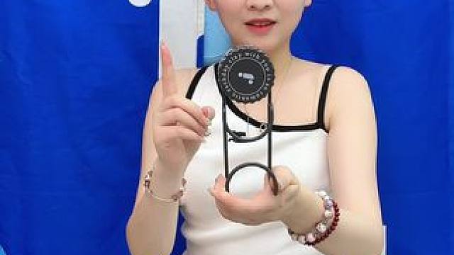 轻奢款脸盆挂钩，吸盘式固定，方便快捷，结实牢固，，一个挂钩可同时收纳多个脸盆，节省空间，打扫卫生也方