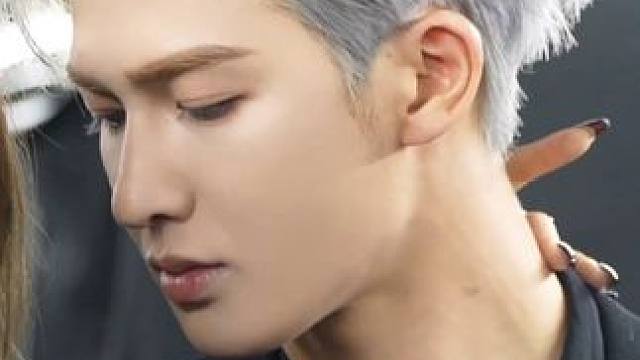 朱正廷乐华15周年家族演唱会幕后记录#朱正廷 #演唱会 #花絮 #vlog #腹肌