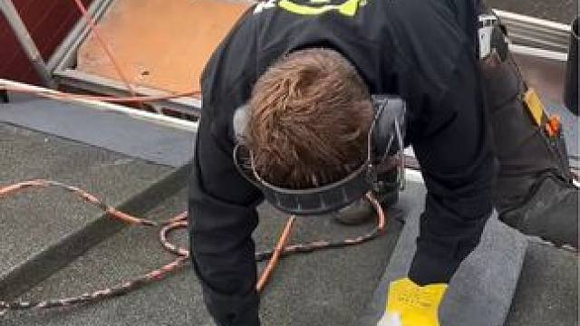 德国汉堡斜坡屋顶的防水施工工艺流程！ #施工工艺 #技术分享 #防水补漏 #解压视频 #极度舒适