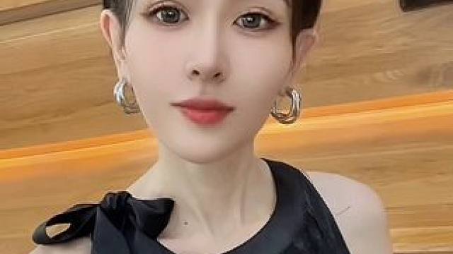 答案在路上，自由在风里，风吹哪夜读哪页，哪页难读撕哪页。#