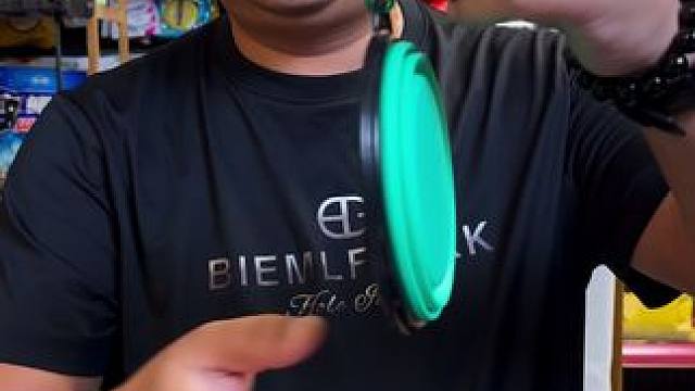 溪流钓折叠开饵盆 溪流钓、小物钓折叠开饵料盆，软硅胶材质，可折叠收纳。#折叠开饵盆 #开饵盆 #溪流