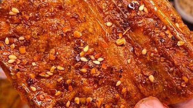 吃起来爆辣上头,咸香香辣油润但不油腻#好吃到停不下来 #无辣不欢 #零食推荐 #辣条