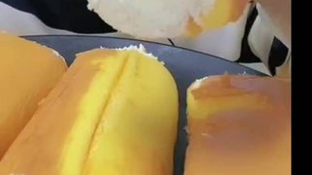 有两个口味 一个原味一个可可味，这个价格发9个#老式奶油卷