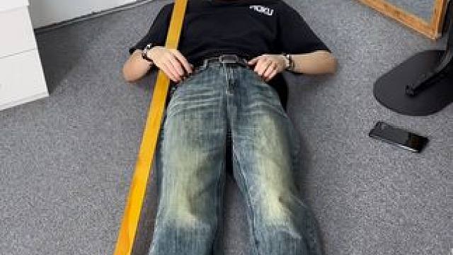 刚刚做梦梦到很多人买我的竹节纹显高微喇裤#cleanfit #显高显瘦显腿长 #小个子穿搭 #牛仔裤