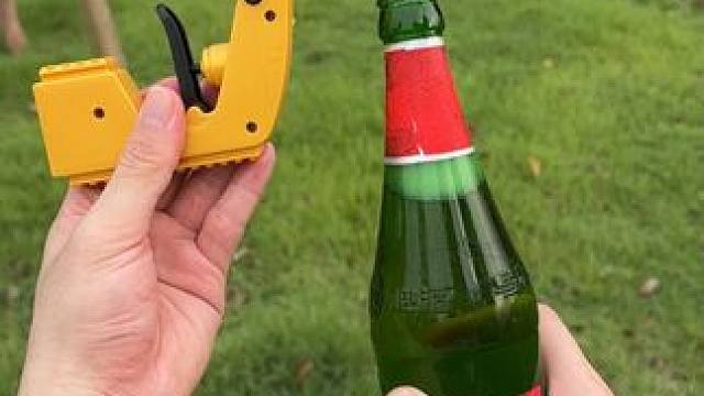 这个夏天有这个神器，无敌了~ #玩个很新的东西  #水枪玩具  #有男生会拒绝这个玩具吗