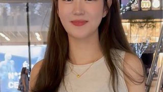 #深圳 #香港 #街头采访 #甜美女孩  #内容过于真实