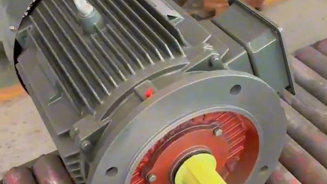 生活的底色，本就是人间烟火，有脚踏实地的努力。