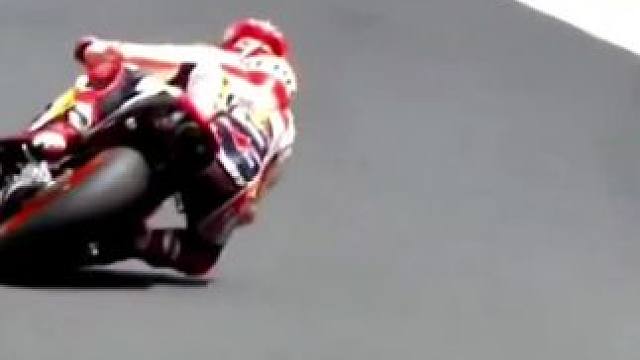 #motogp #摩托车比赛 #滑胎过弯 #压弯 #危险动作请勿模仿