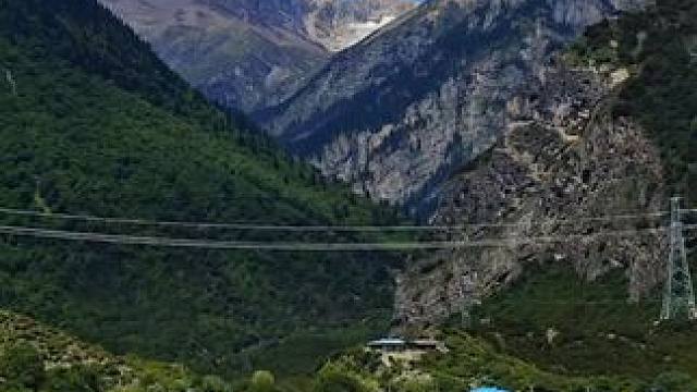 #感受大自然的气息和美景 #大自然就是我的舒适区 #用五彩斑斓打开治愈瞬间 #大山深处自然美山清水秀