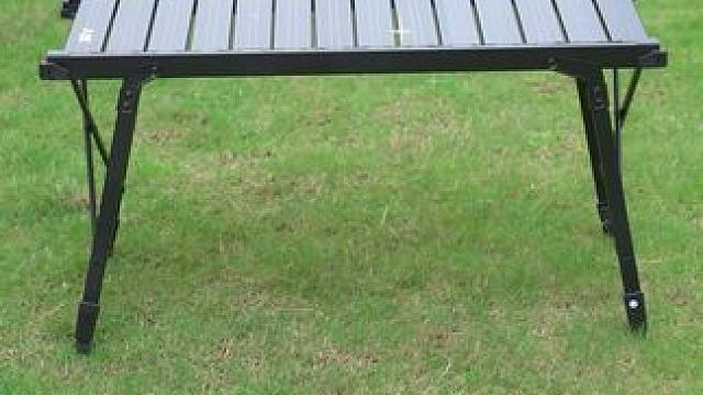 桌腿可以升降，桌面的四周有战术挂点，而且桌板也能做成IGT使用 #户外桌椅 #户外折叠桌 #露营桌 