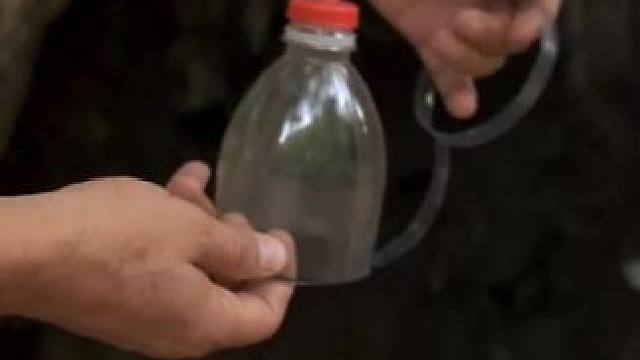 户外制作简易漏斗小技巧 #露营报告 #露营技巧报告