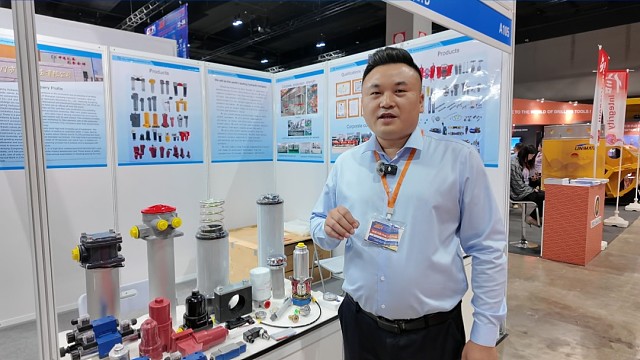 江苏赛美特机械有限公司外贸经理施鹏芝：今年是首次参加东南亚展，感谢东南亚展为我们提供了与当地客户面对