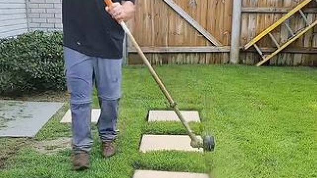 解压又高薪的修草工作！#解压 #绿化修剪 #除草视频解压