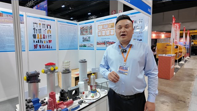 南通市中龙液压有限公司销售总经理王文良：此次参展效果良好，本地客商采购意向强烈，希望能够再次参加