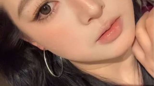 淡颜贵气裸妆！现实看超级美 #妆教 #新手化妆教程 #原相机拍摄 #贵气感妆容 #裸妆