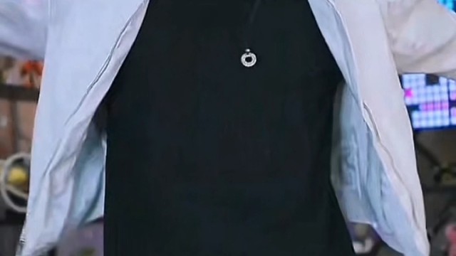 来吧，给大家跳一个