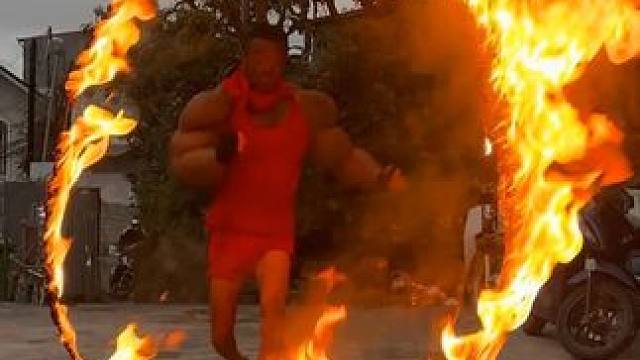 ToRung搞笑 肌肉哥和小胖玩游戏第二十二集

#解压 #搞笑 #哈哈哈娱乐一下 #意不意外