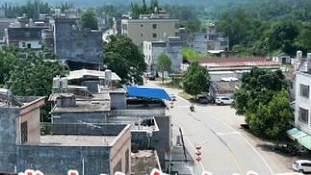 熟悉的路换个角度看看，就有不一样的感觉#航拍最美家乡 #熟悉的街道 #原创作品 