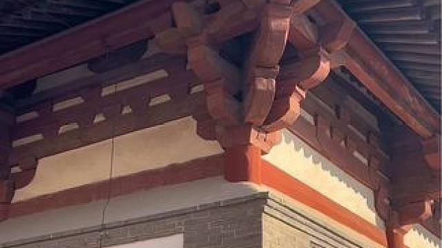 正定文庙大成殿（五代-国4） 大成殿坐北朝南，面阔五间，24.87米，进深三间，13.31米，建筑面