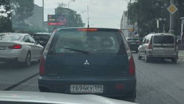 俄罗斯30%都是瓦罐车
#我与汽车的日常 #瓦罐车 #三菱瓦罐 #汽车文化 #沃尔沃