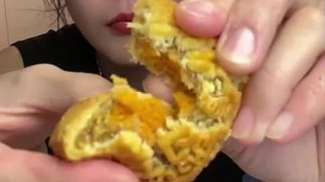 #晒美食是对平凡生活的热爱 #好好吃饭好好生活 #从来没吃过这么好吃的东西 #还没到中秋就馋月饼了 