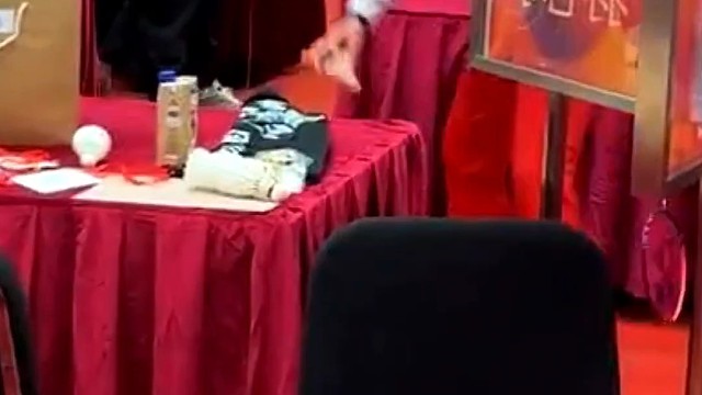 国乒男团还是太全面了，三人都打起了羽毛球