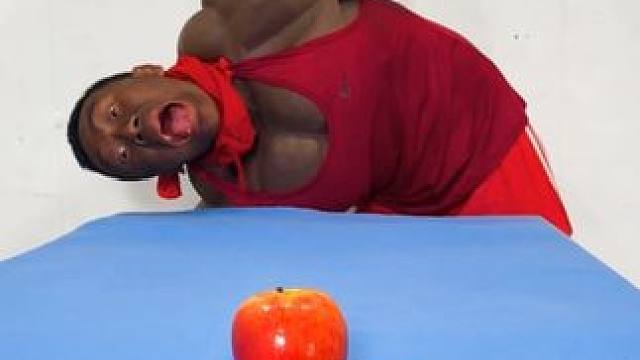 ToRung搞笑 肌肉哥的手又那么长吗
#搞笑#解压#意不意外 #哈哈哈娱乐一下