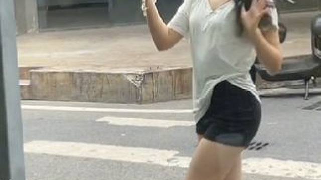 少女的脸红胜过一切#搞笑 #看一遍笑一遍 #红温