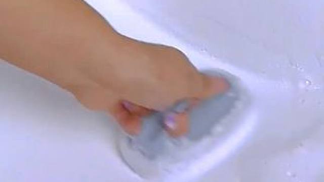 好用的#百洁刷  来了！可以刷锅刷碗，还可以刷浴室瓷砖#方便又实用  #海绵擦  #清洁刷  #家居