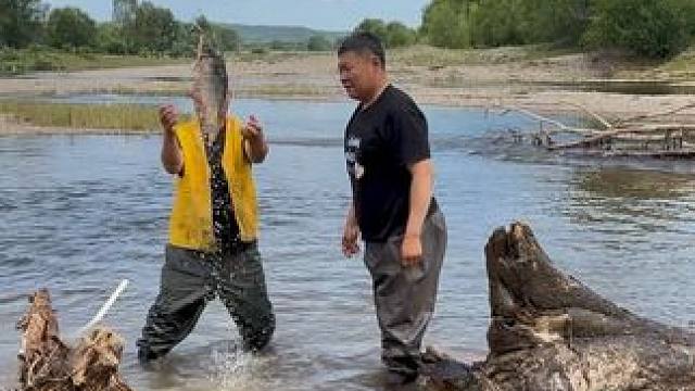 #户外捕鱼 #好大一条鱼