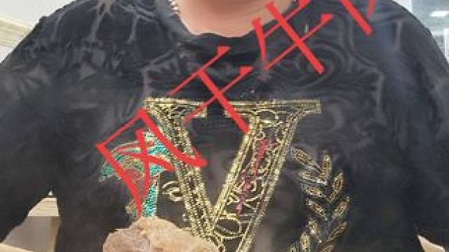 表哥吃肉肉太棒了